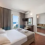Saint George Hotel Chrisi Akti (Paros)