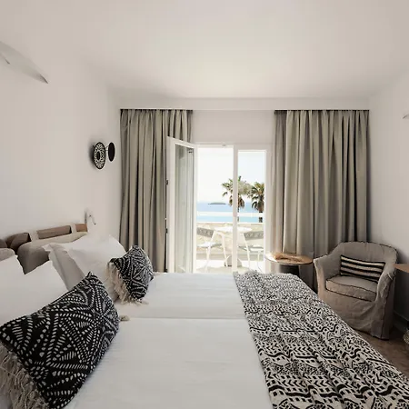 Saint George Chrisi Akti (Paros)